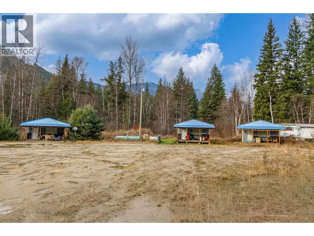 5513 Prosh Frontage Road, Sicamous